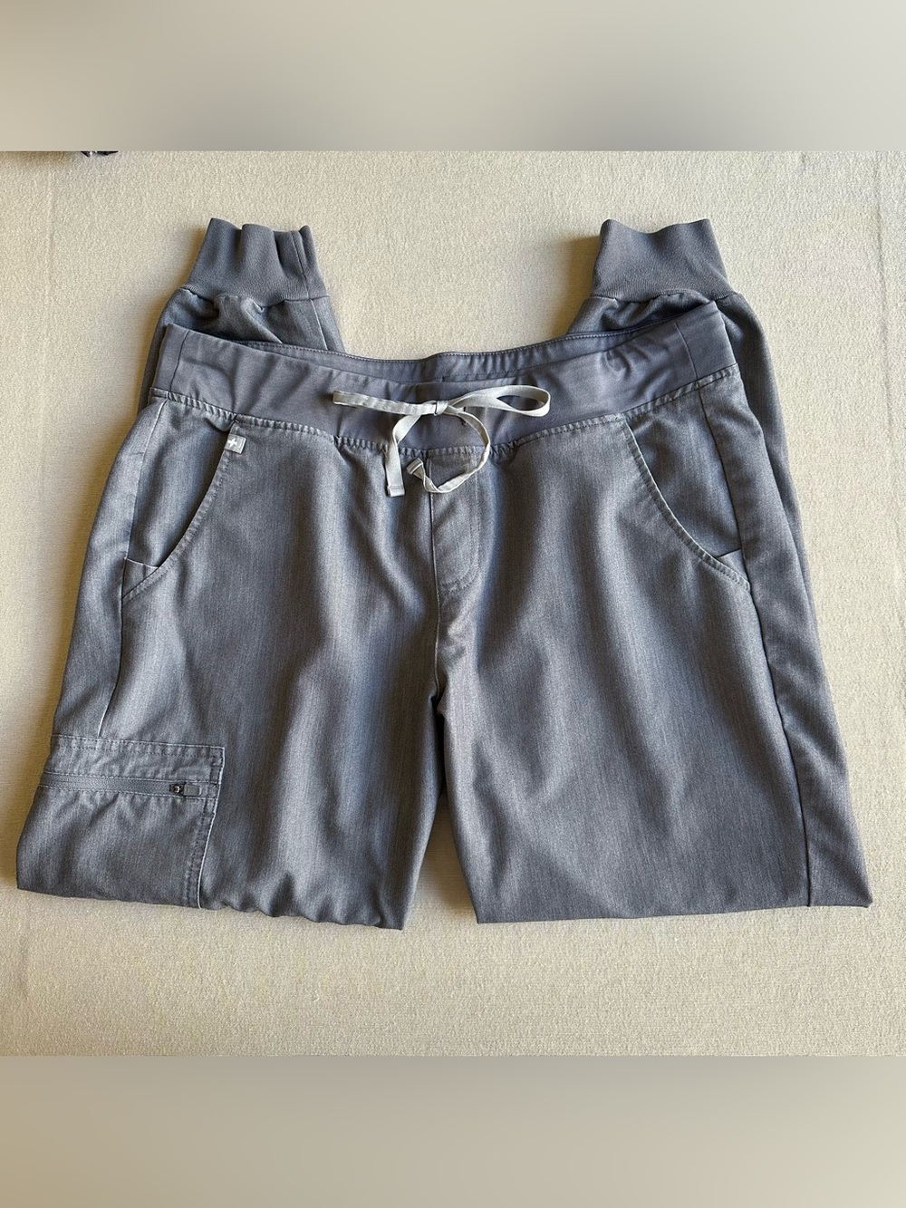 FIGS Zamora Jogger Scrub Pants - Graphite Grey